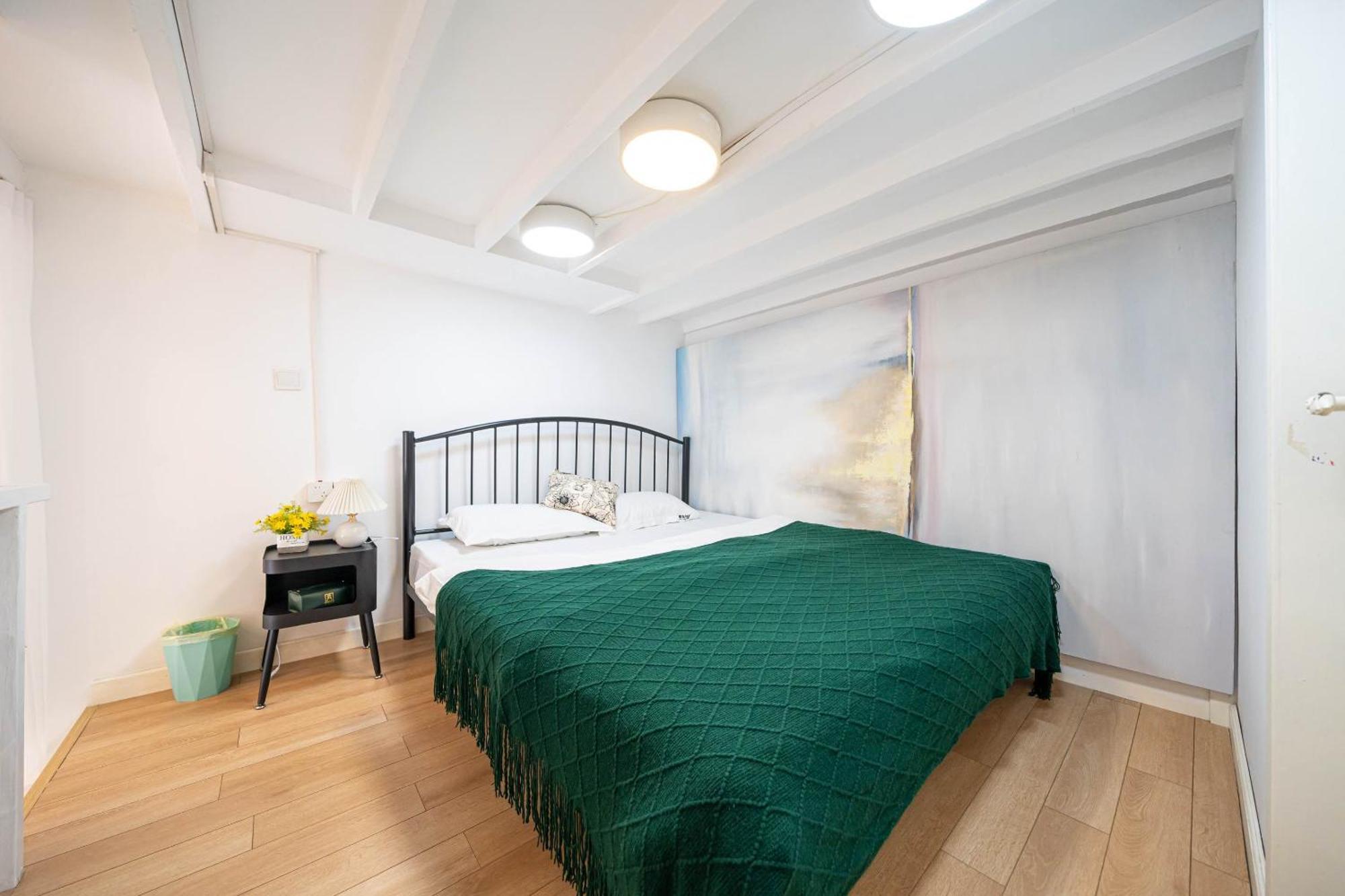 Apartment Lingju - Sinan Mansion Branch Shanghai